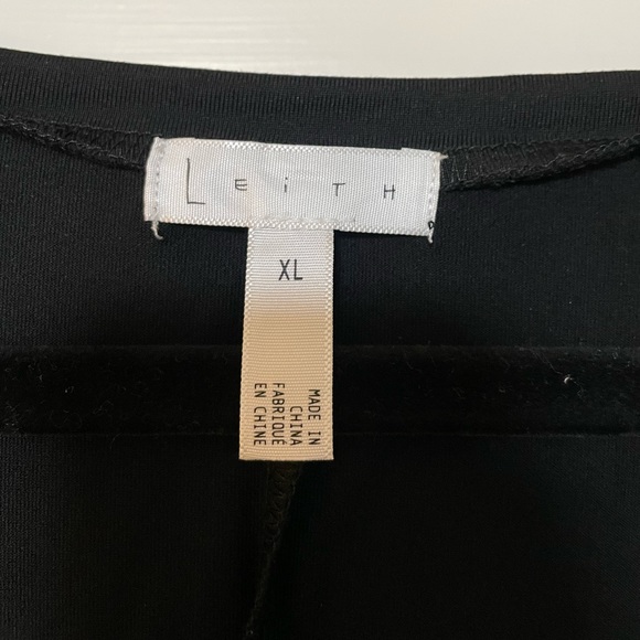 Body Con Dress - Picture 2 of 4